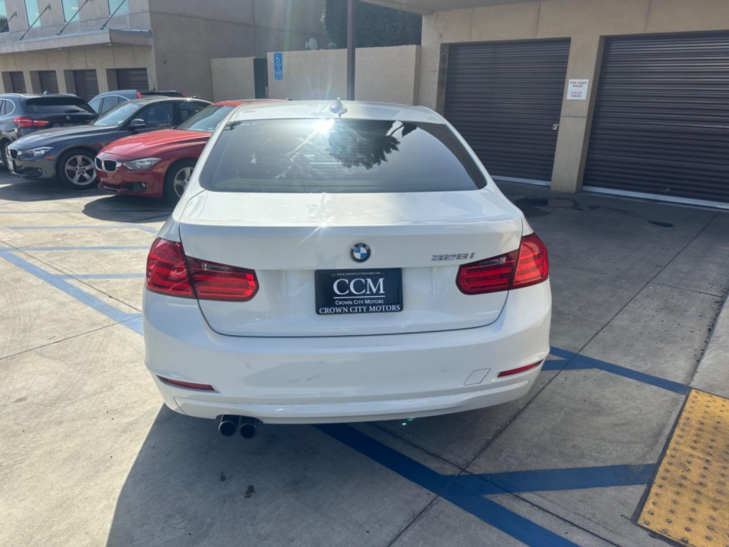 2012 WHITE /Tan BMW 3-Series Leather (WBA3C1C59CF) with an 4 Cylinder engine, Automatic transmission, located at 30 S. Berkeley Avenue, Pasadena, CA, 91107, (626) 248-7567, 34.145447, -118.109398 - Low Miles!! this 2012 BMW 3-Series 328i Sedan looks and drives well. Are you in search of a reliable and stylish vehicle in Pasadena, CA, but concerned about your credit history? Look no further! We have this impressive 2012 BMW 3-Series 328i Sedan with low miles available at our dealership. We unde - Photo#4